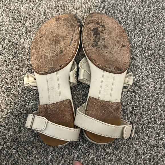 Vera Wang Ivory studded leather gladiator sandal size 7.5 - Picture 4 of 4